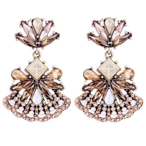 Jewelry - Champagne Pink Crystal Chandelier Drop Earrings